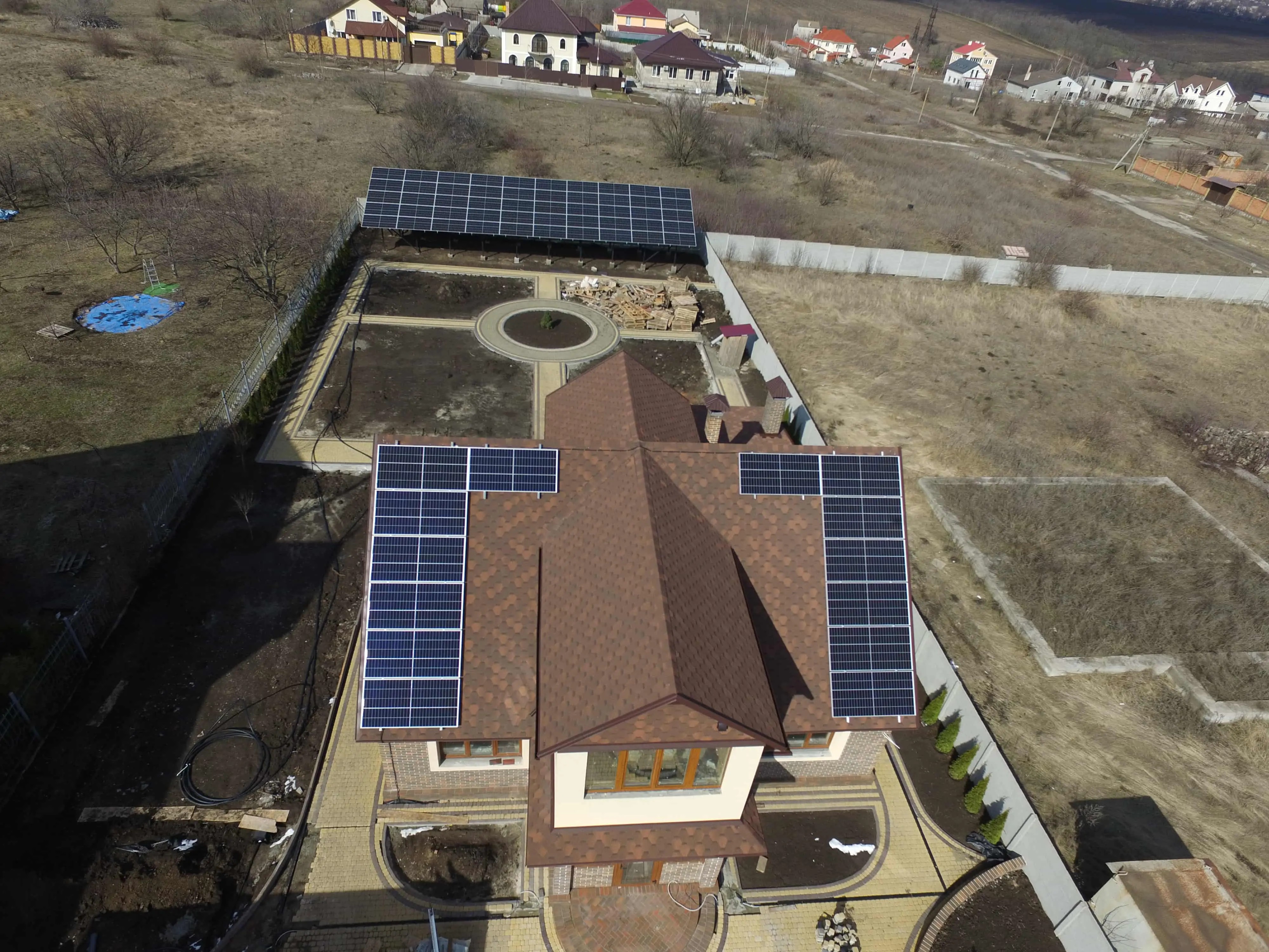 СЭС под «зеленый» тариф 39 кВт в поселке Солнечный Запорожской области (март 2021)