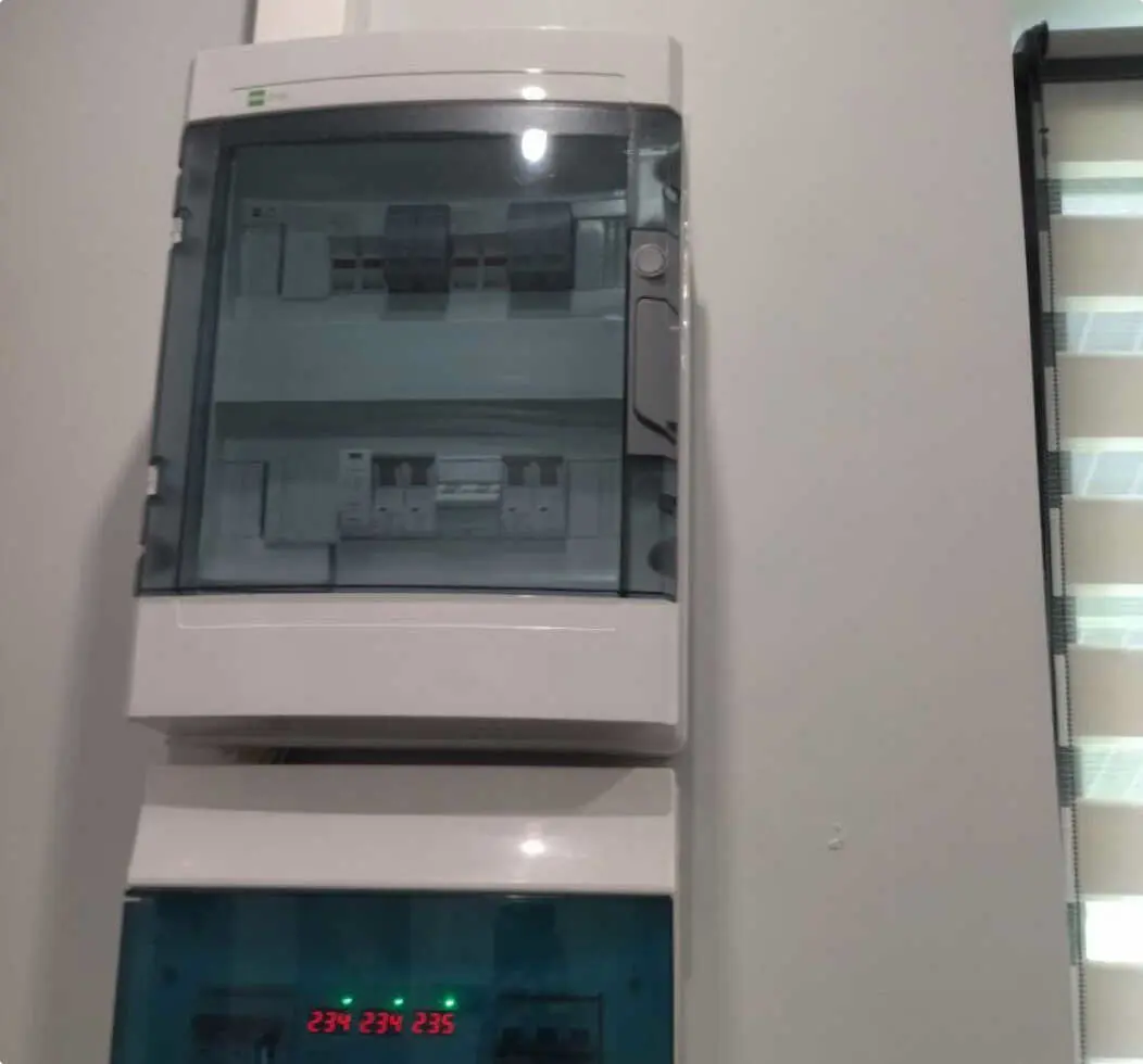 hybrid solar power plant for home